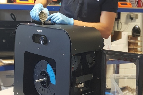 ESA Engineer over the Filament Maker ONE