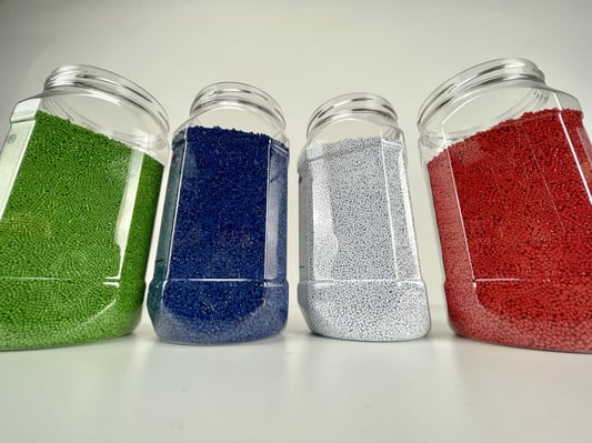 Plastic colorants